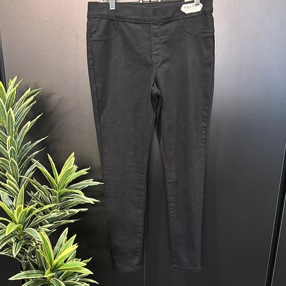 Sonoma Skinny Mid Rise,straight leg,stretch,pull on,elastic waistband jeans - Picture 1 of 8